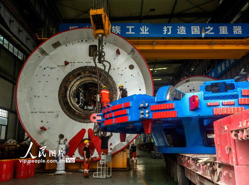 廣東佛山 繁忙的盾構(gòu)機生產(chǎn)車間