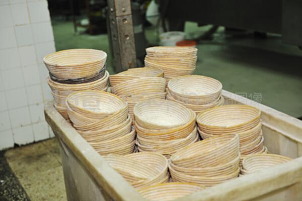 現(xiàn)代化面包工廠 從生產(chǎn)到銷售的全鏈條優(yōu)化